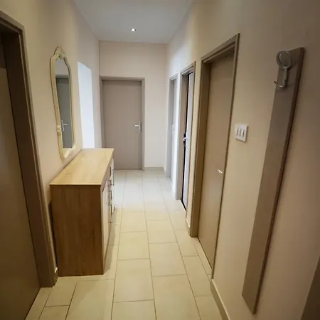 Davor Apartment *