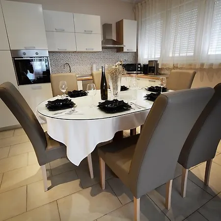 Apartment Davor *